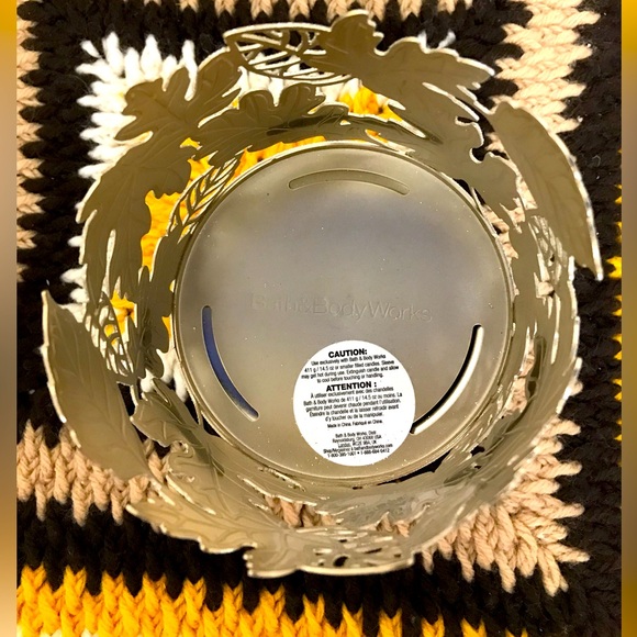 Fall Leaves Candle Holder from Bath & Body Works - Picture 2 of 3